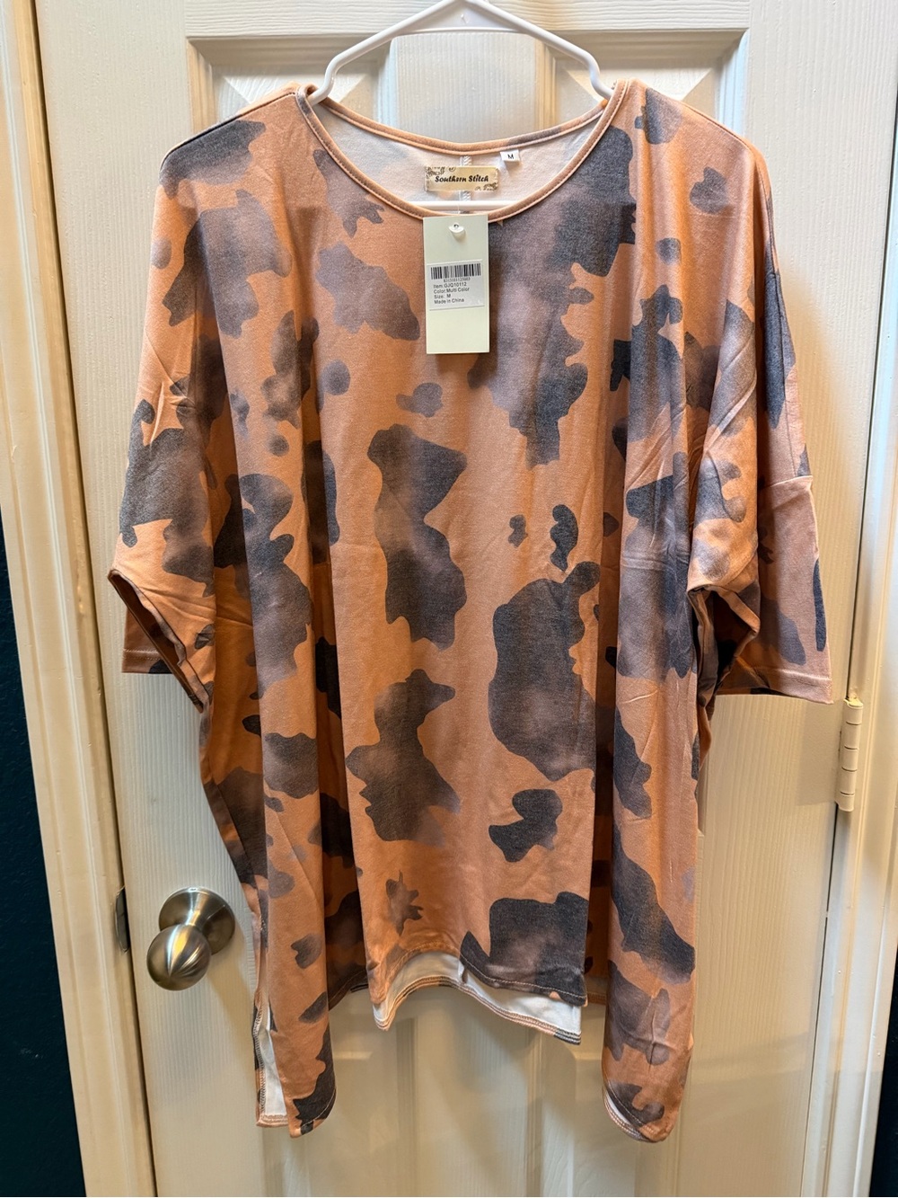 NWT Southern Stitch Camo Print Tee in Brown & Charcoal